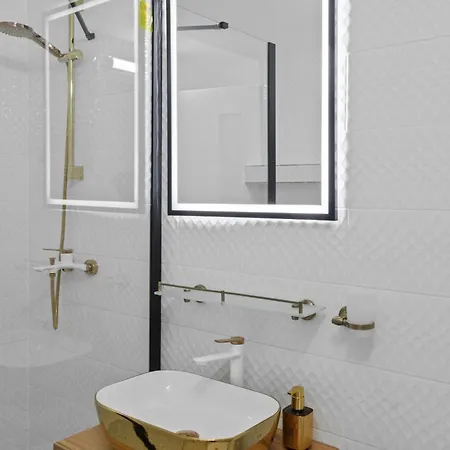 Apartament Rentforcomfort Oscar Apartament *