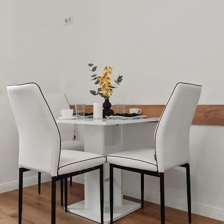 Rentforcomfort Oscar Apartament